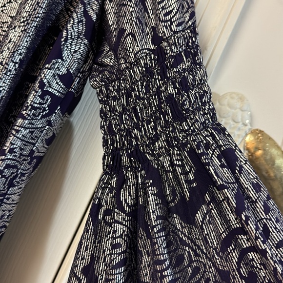 Michael Kors dark purple silver print v neck long statement sleeve dressy top 0X - Picture 9 of 10